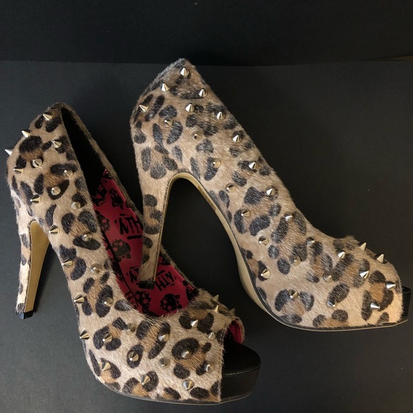 NWOB JustFab Spikes &!Leopard Print Sexy Heels - Picture 5 of 8